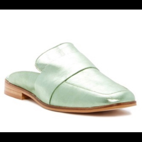 Free People Shoes - Free People At Ease Loafer in Green NWT 🌿